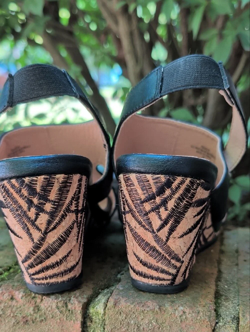 Mootsies Tootsies Black Faux Leather Slingback Wedge Thadley Sandals Size 8